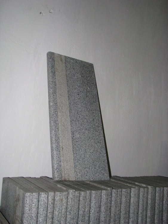 Щаблі гранітні G603 Light Grey 790х340х30 мм Поліровані, ФАСКА