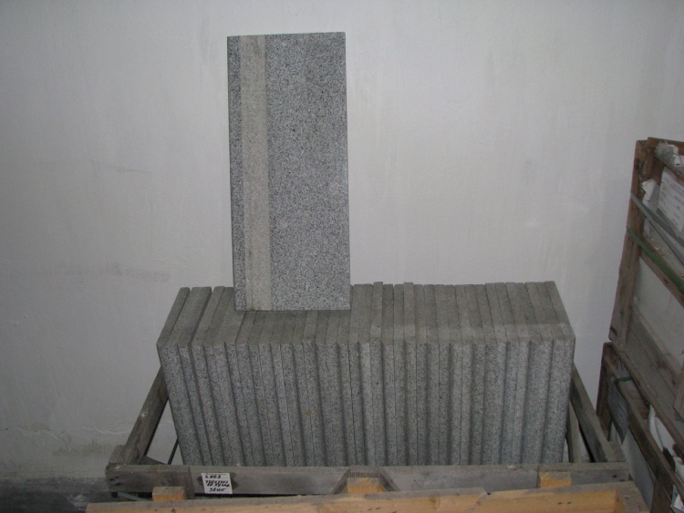 Щаблі гранітні G603 Light Grey 790х340х30 мм Поліровані, ФАСКА