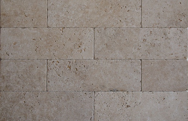 Плитка из травертина Light Tumbled 1х7,5х20,3 см, бежевая с состаренной поверхностью Антик Export