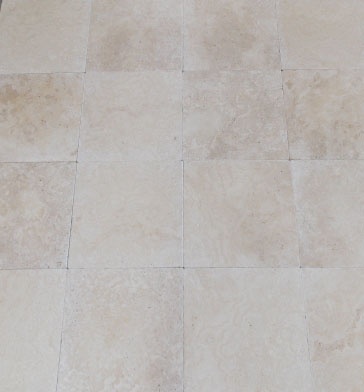 Плитка из травертина Light Tumbled 1,2х40,6х40,6 см, бежевая с состаренной поверхностью Антик Export