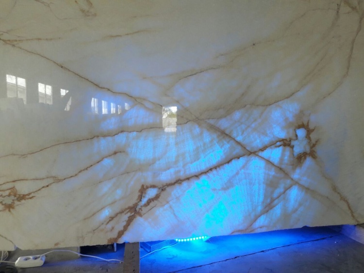 ONYX JADE LIGHT Слеб оніксу (сляб) 18мм