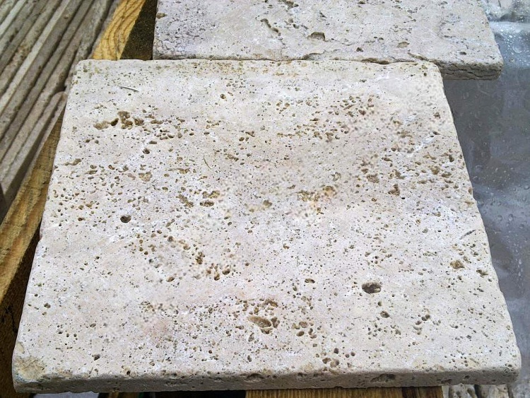 Плитка из травертина Classic Light Tumbled 1,2х20,3х20,3 см, бежевая с состаренной поверхностью Антик Standart