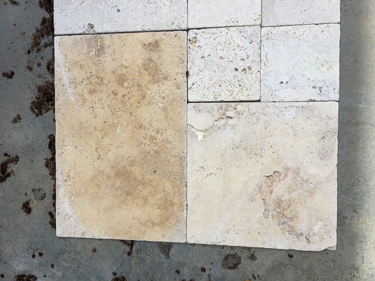 Плитка из травертина Classic Light Tumbled 1,2х20,3х20,3 см, бежевая с состаренной поверхностью Антик Standart