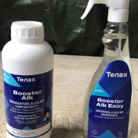 Очищувач Tenax Booster Alk 1 л, від стійких забруднень, жирів та епоксидних смол, слідів від гуми з каменю Очищувач Tenax Booster Alk 1 л, від стійких забруднень, жирів та епоксидних смол, слідів від гуми з каменю